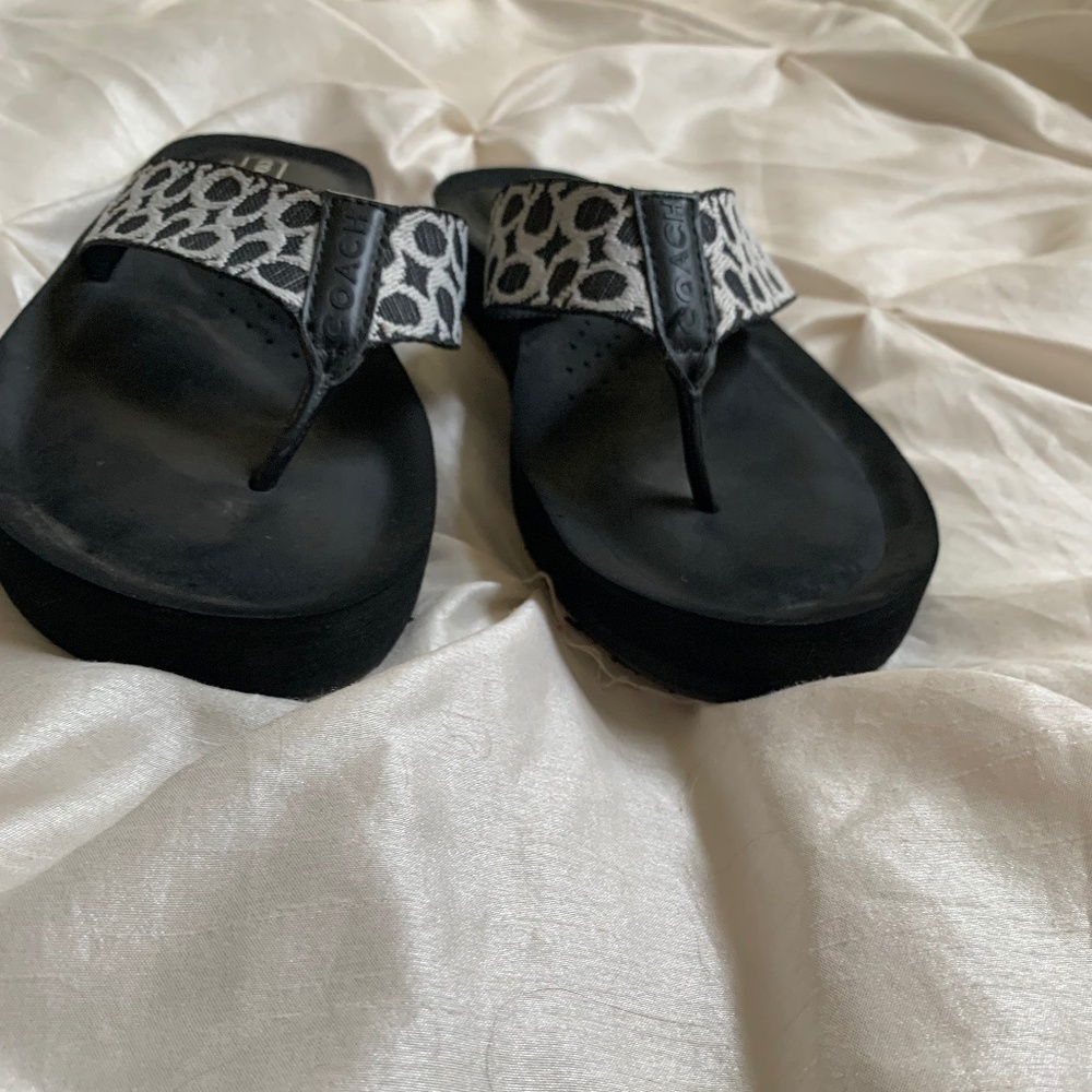 Coach Black/White Logo Print Thong Sandals sz 8.5 - Picture 2 of 7